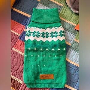 Dog sweater - size medium
